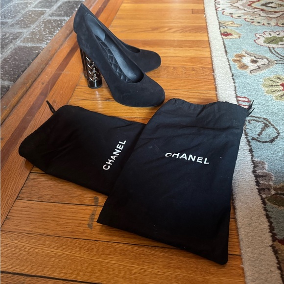 Chanel Black Suede with silver patterned heel pumps - Picture 6 of 8